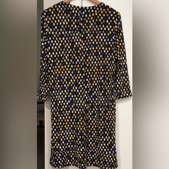 CHICO’S Notched Neckline Polka Dot Dress w/Stretch - Picture 7 of 8